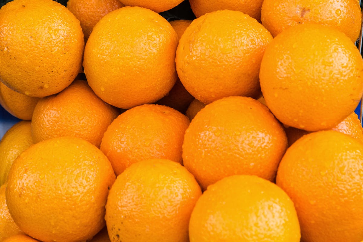 Taze portakallar, C vitamini kaynağı
