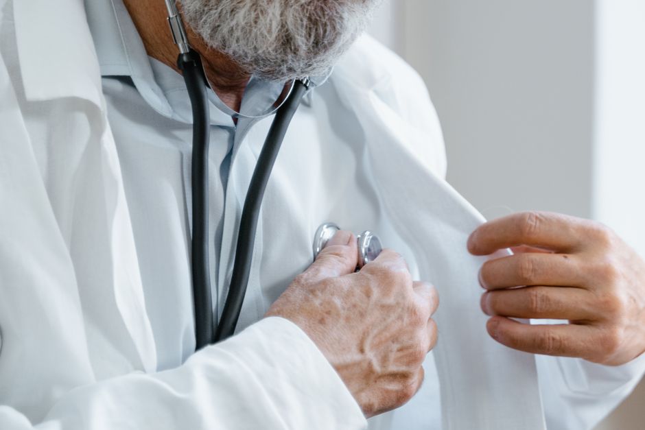 Stetoskoplu doktor