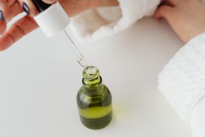 Serum damlalığı ve cilt bakımı